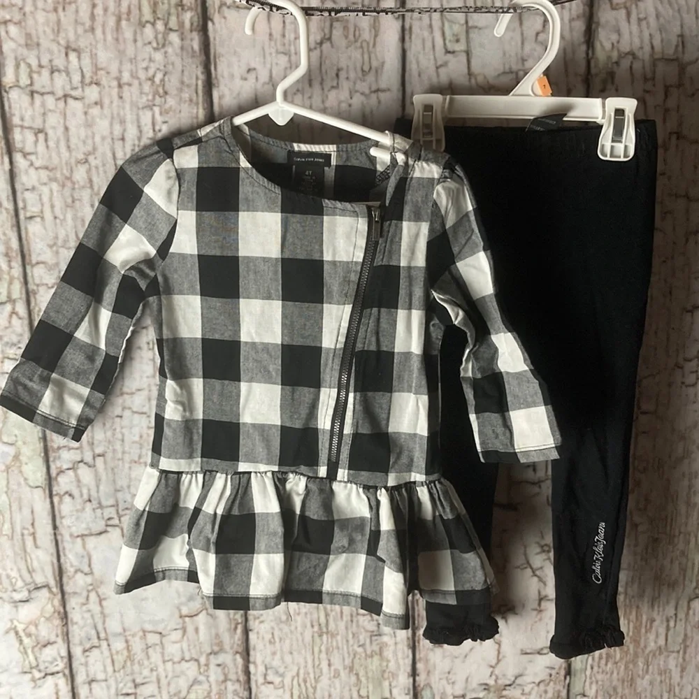 Calvin Klein Girls black/white peplum top & leggings set cute! Chic 4t